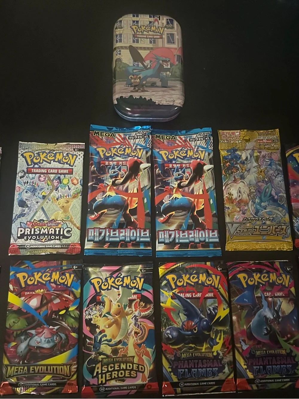 Pokémon TCG Lot 33 booster packs+1 mini tin + 1 box